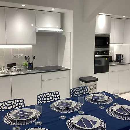 Somea 110m2 Climatisé, Parking, Proche Sanctuaire Apartamento