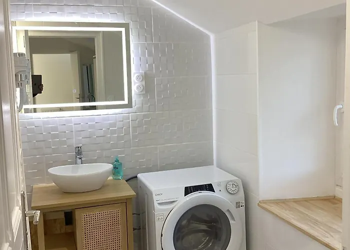 Appartement Somea 110m2 Climatise, Parking, Proche Sanctuaire *